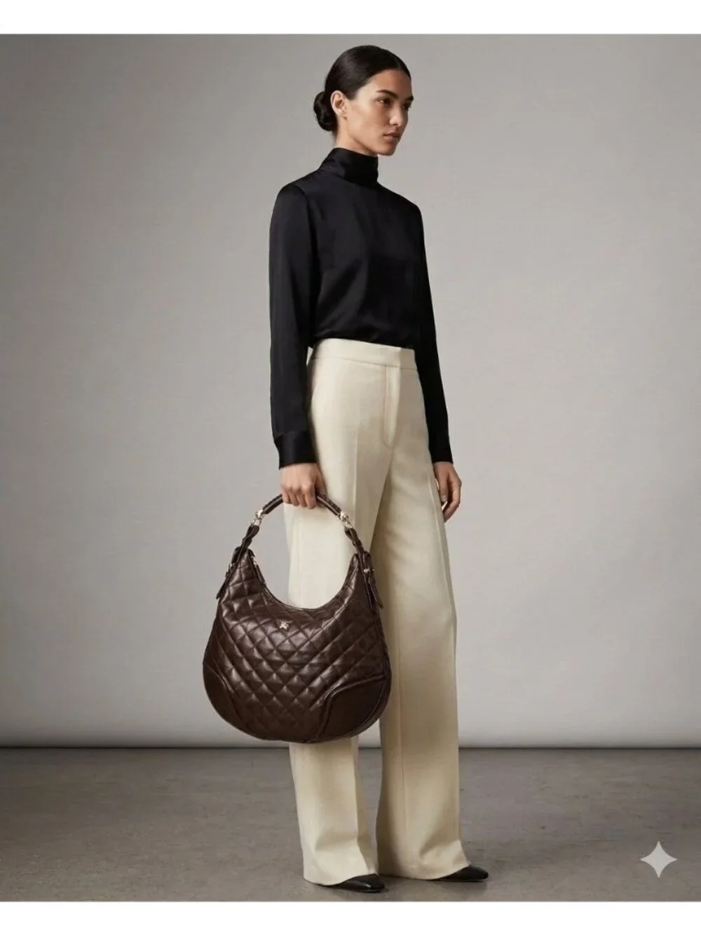 Burberry Hoxton Quilted Leather Hobo Bag in Brown - PreOwned